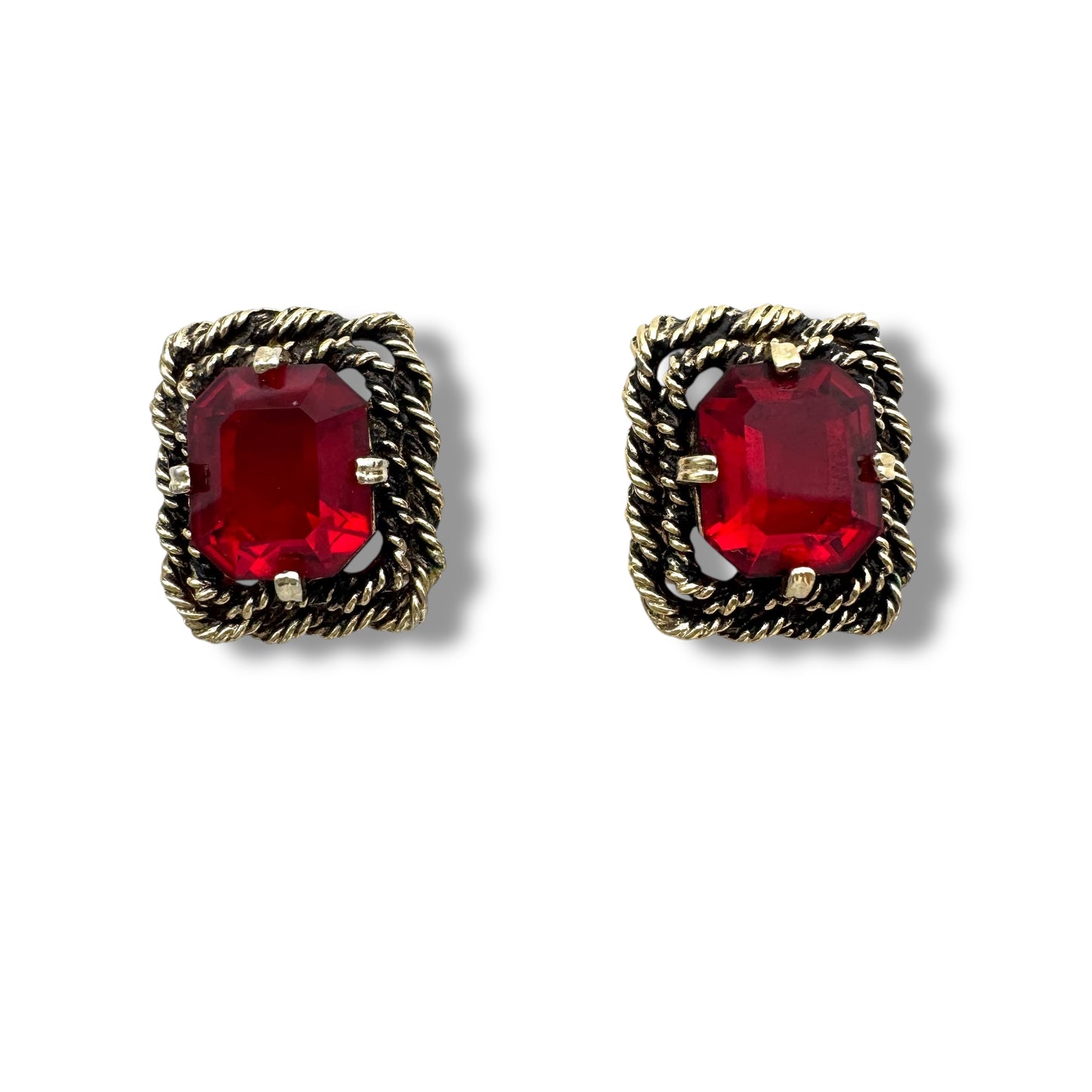 Sarah Coventry Red Glass Clip On Earrings