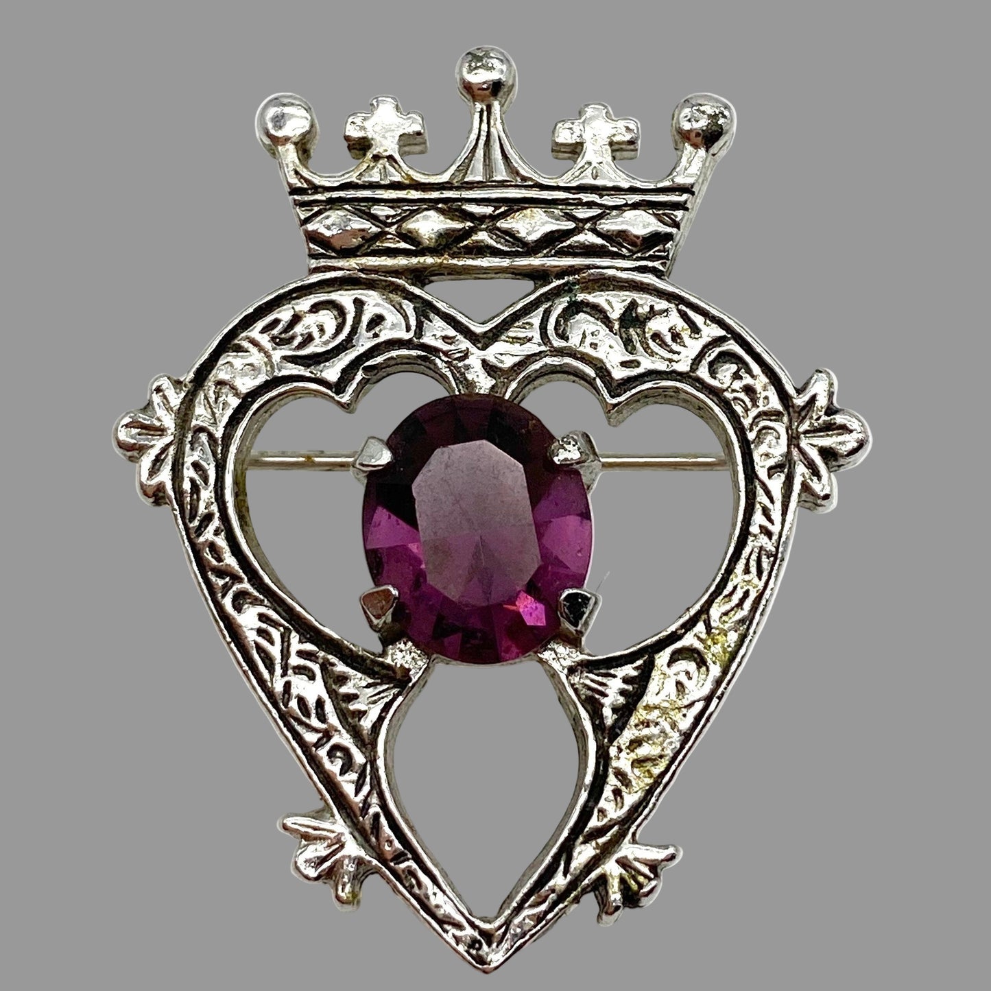 Dawson Bowman Scotland Luckenbooth Crowned Heart Brooch with Amethyst Glass