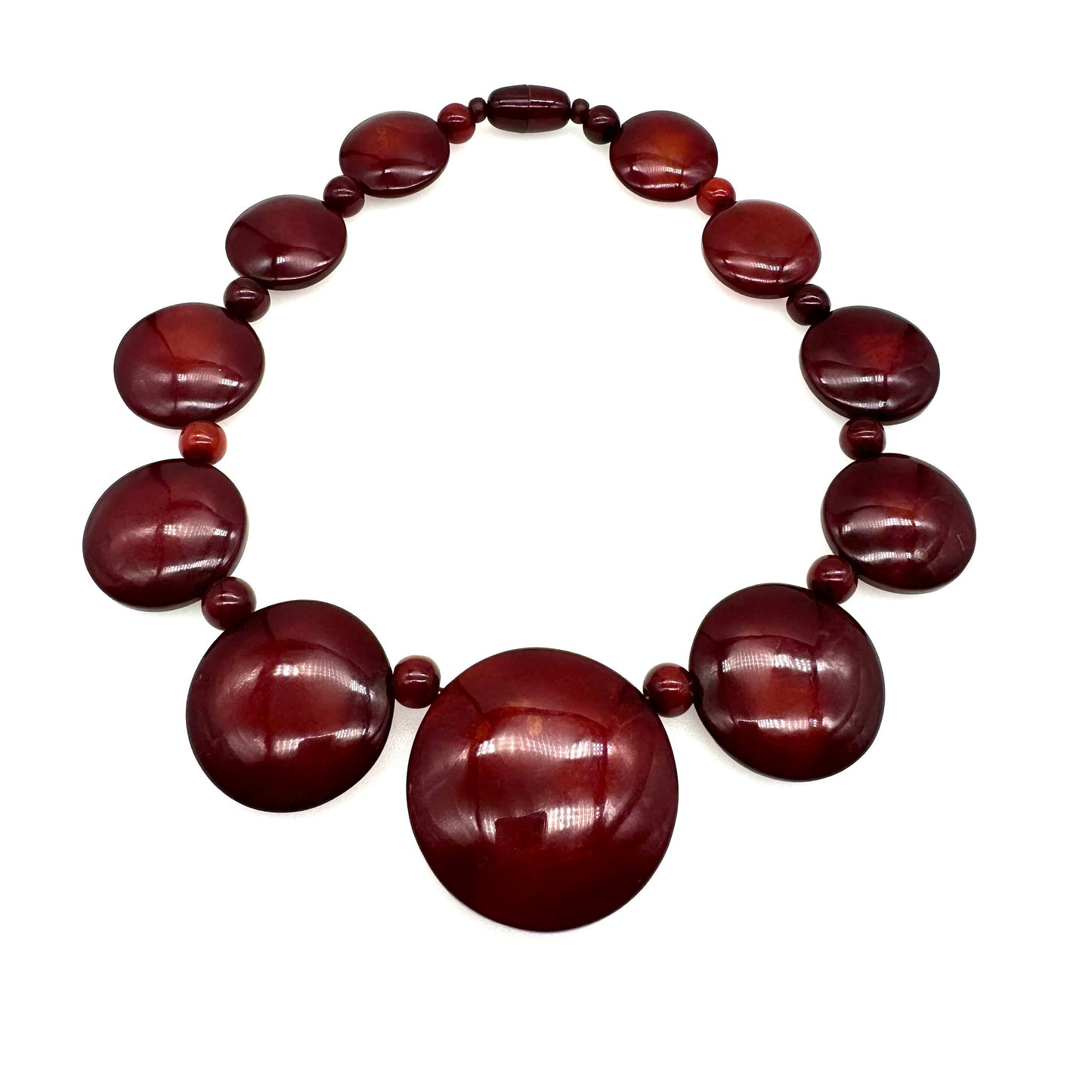 Dark Red Graduated Resin Disc Bead Necklace with Resin Clasp