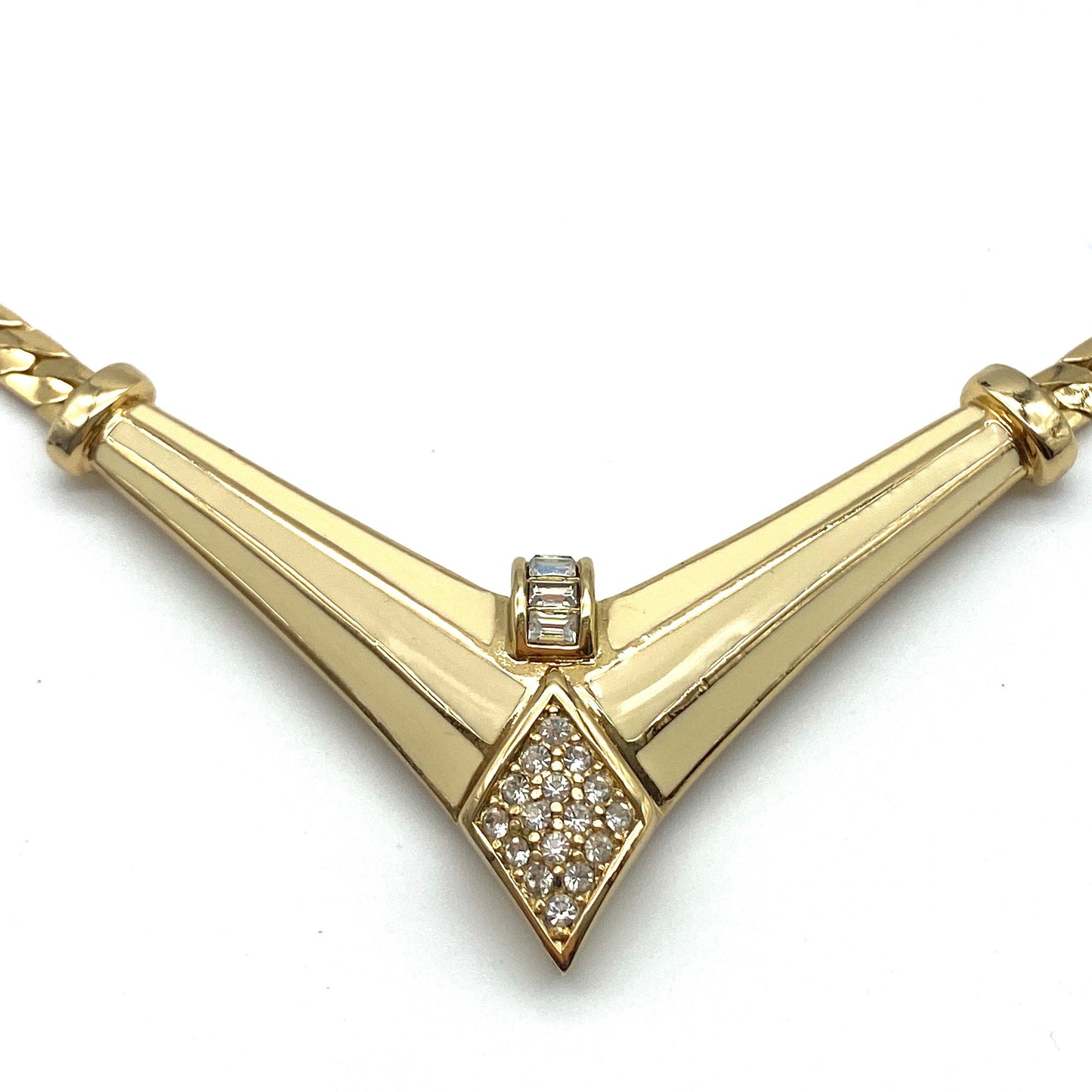 Christian Dior Collier pendentif chevron en émail intégral