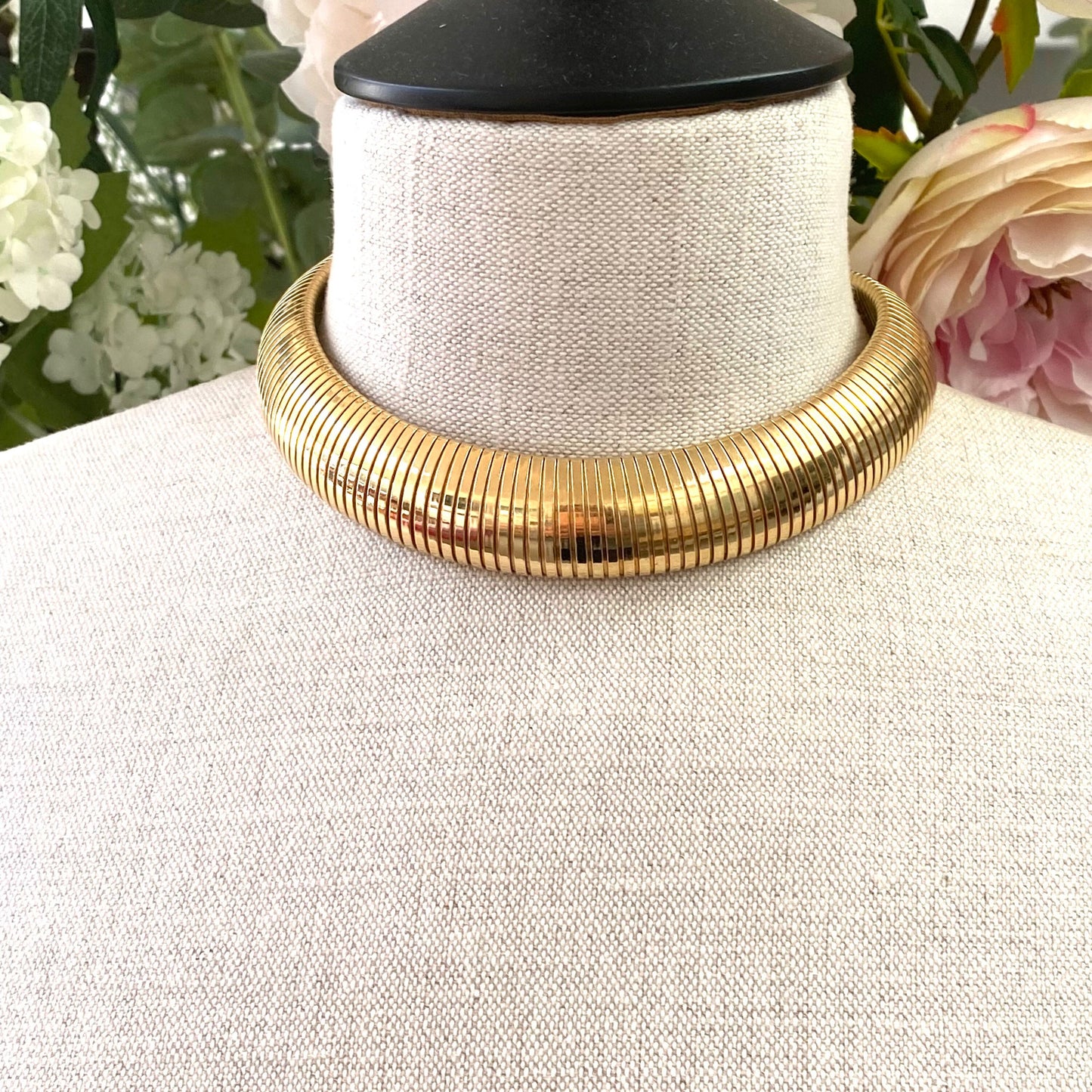 Christian Dior Collier large Omega Flexi plaqué or avec rallonge