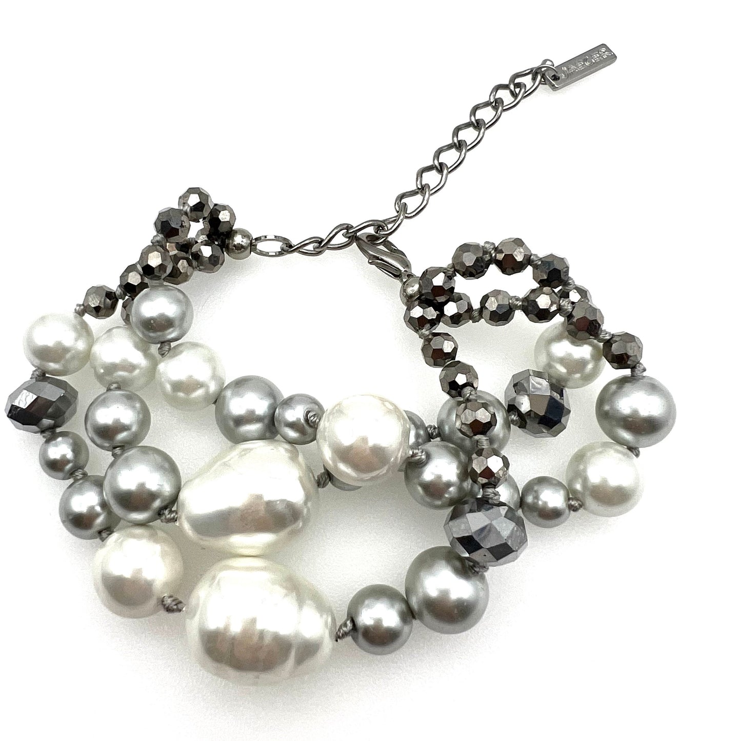 Bracelet Jaeger Chunky noué à la main à trois brins de fausses perles et de perles de verre à facettes