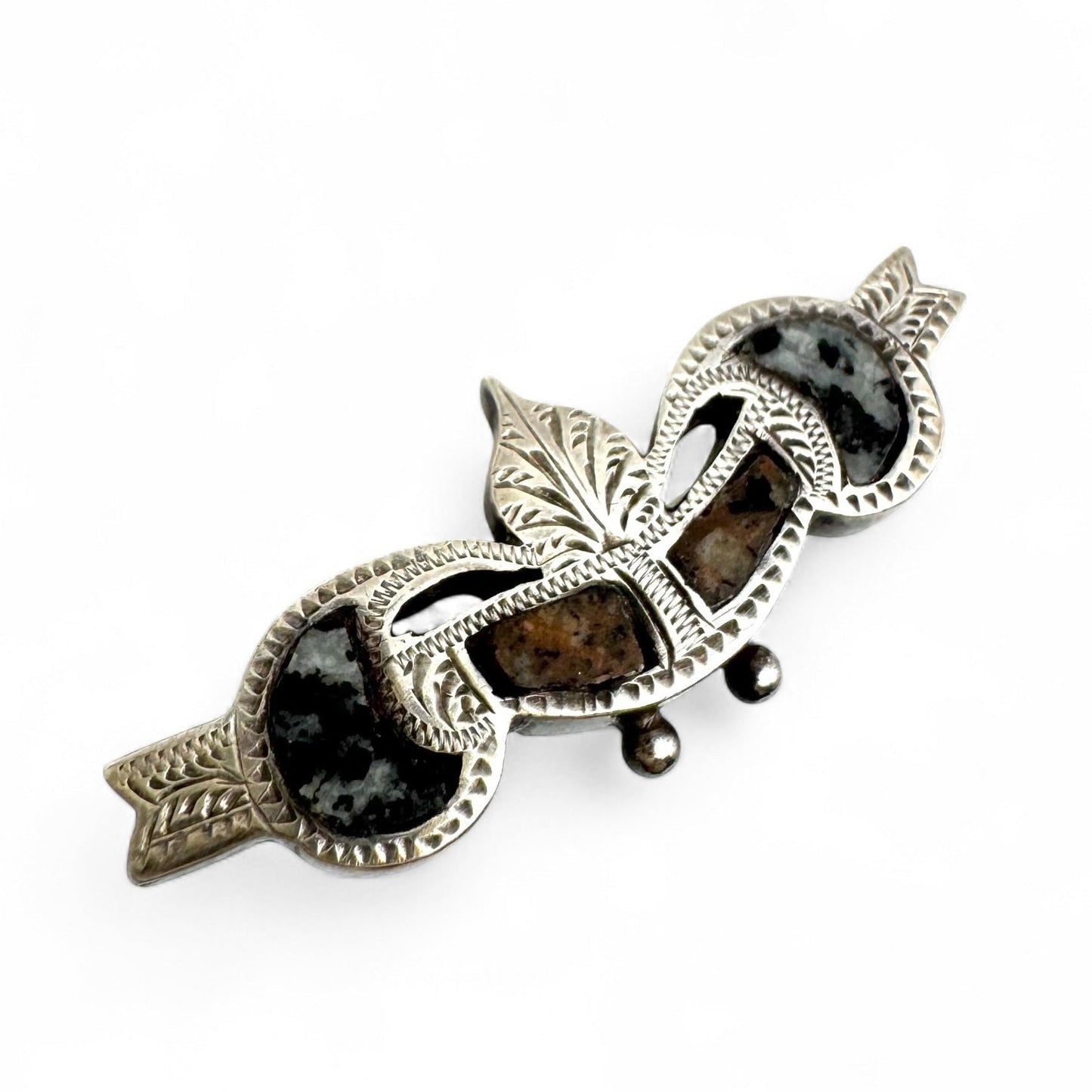 Silver (Unmarked) Victorian Engraved Scottish Agate Bar Brooch