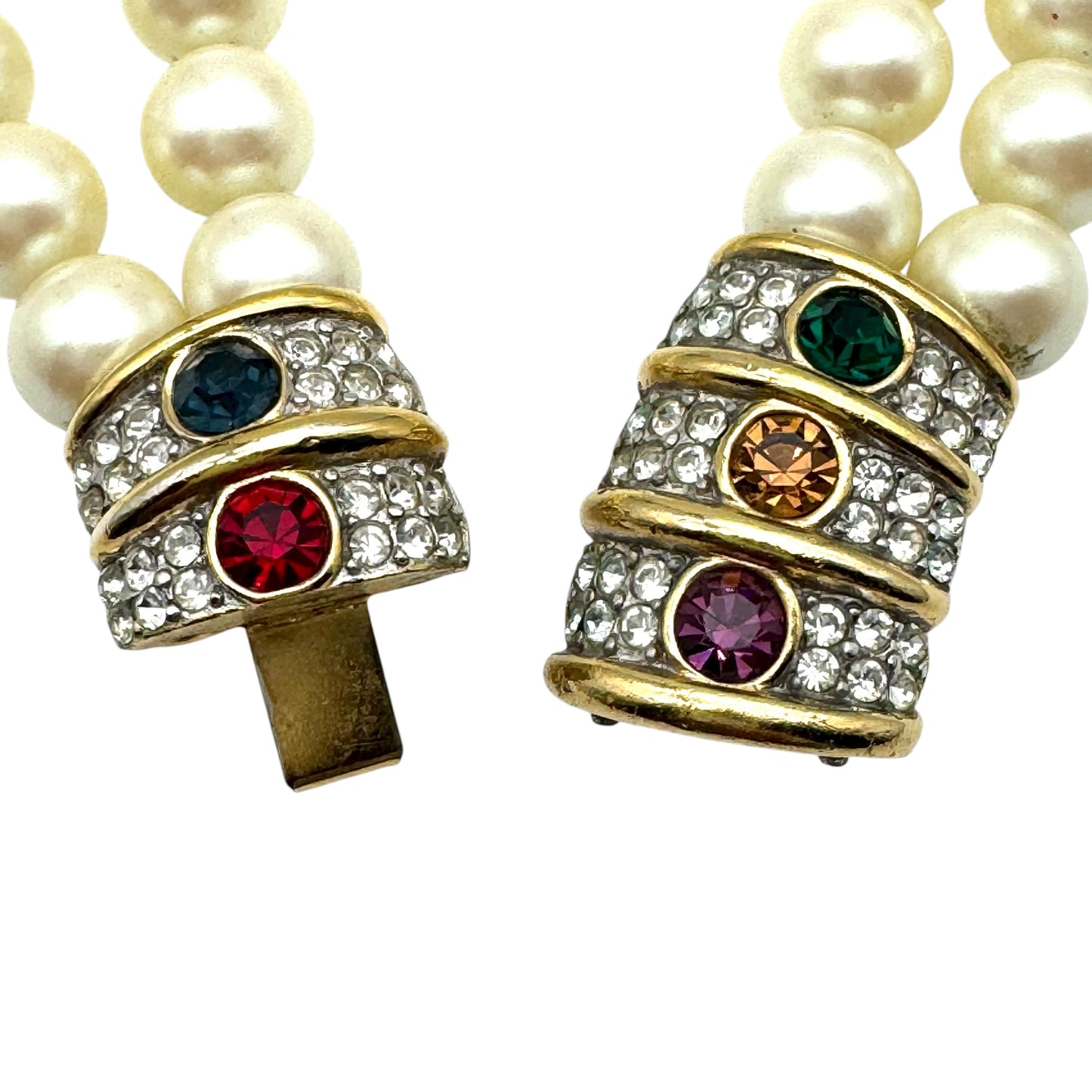 Richelieu Victoria Pat Pend 1980's Double Row Faux Pearl Front Clasp Necklace