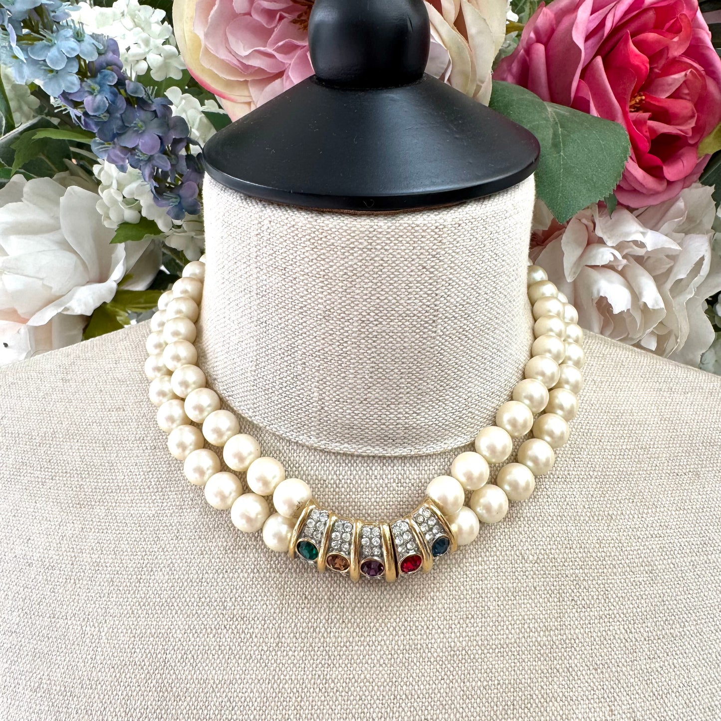 Richelieu Victoria Pat Pend 1980's Double Row Faux Pearl Front Clasp Necklace