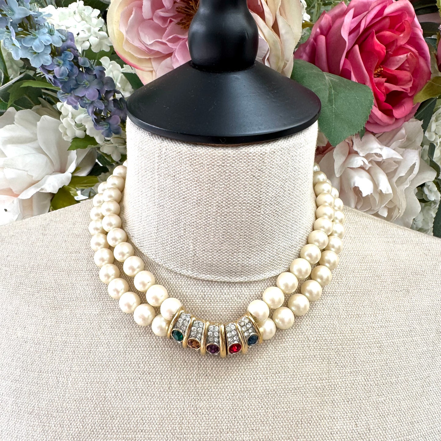 Richelieu Victoria Pat Pend 1980's Double Row Faux Pearl Front Clasp Necklace