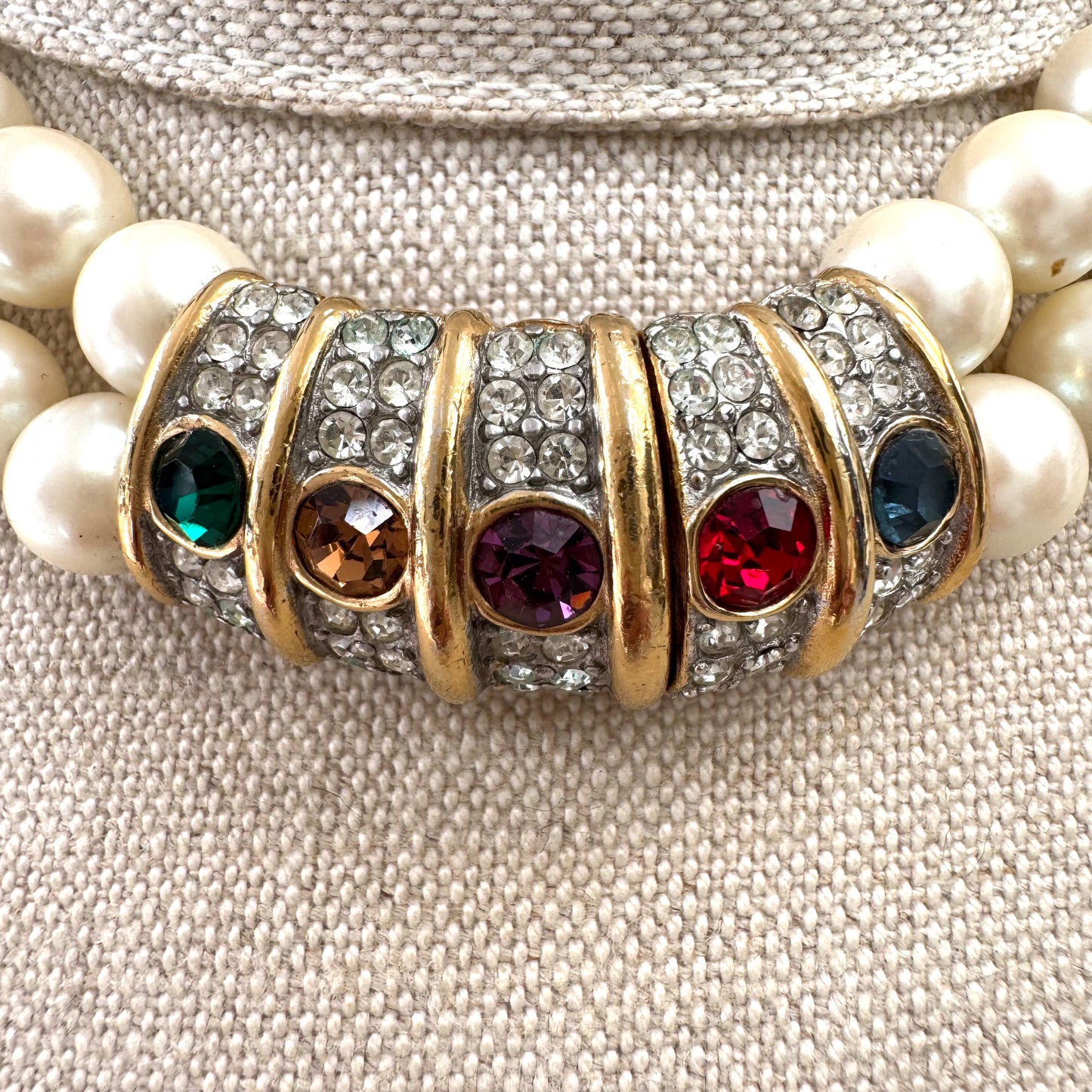 Richelieu Victoria Pat Pend 1980's Double Row Faux Pearl Front Clasp Necklace