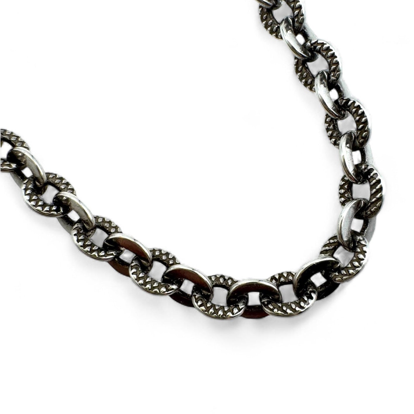 UNOAERRE 60cm Italian Silver Etched Necklace 1970s