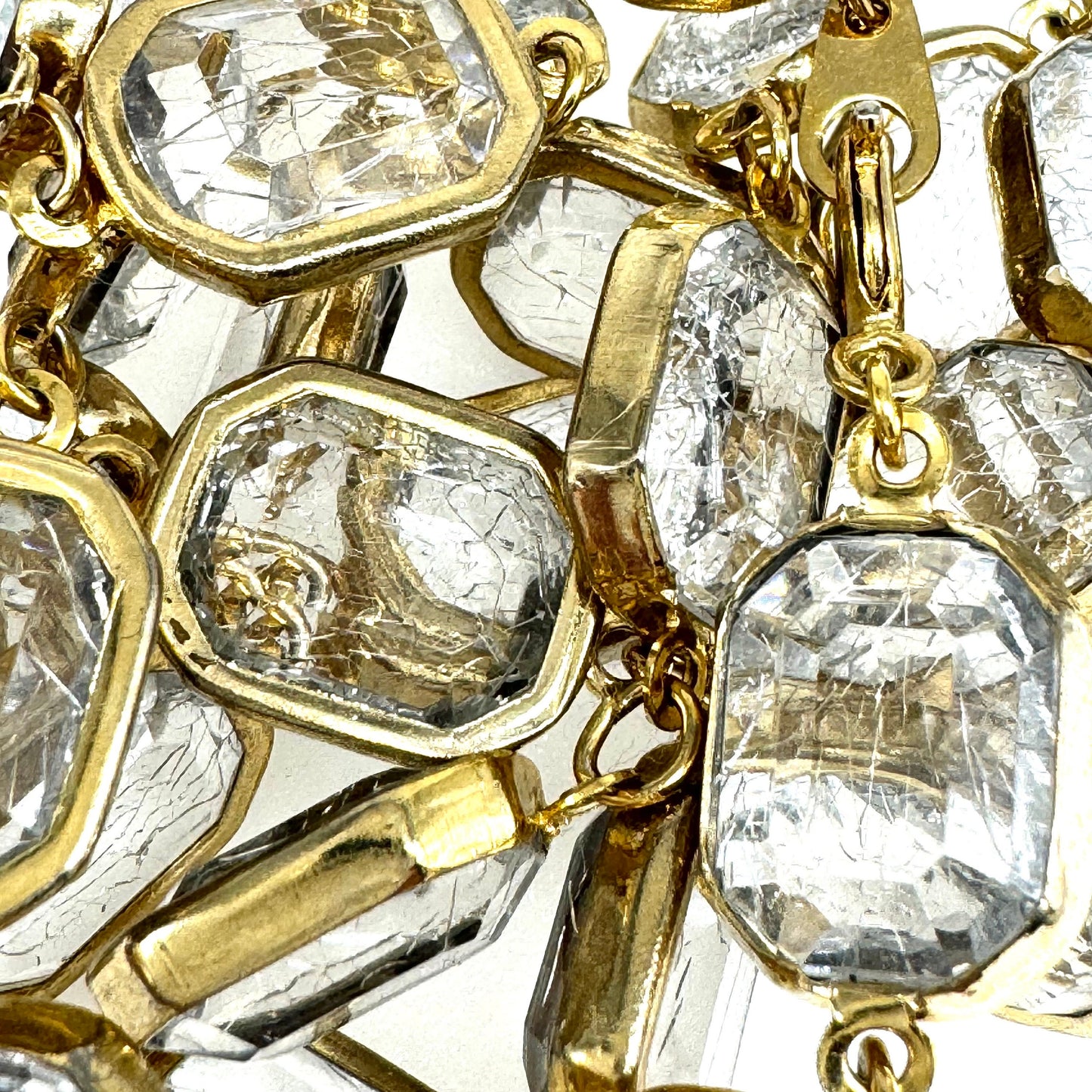 Chiclet Bezel Set Crackled Lucite Necklace 80cm