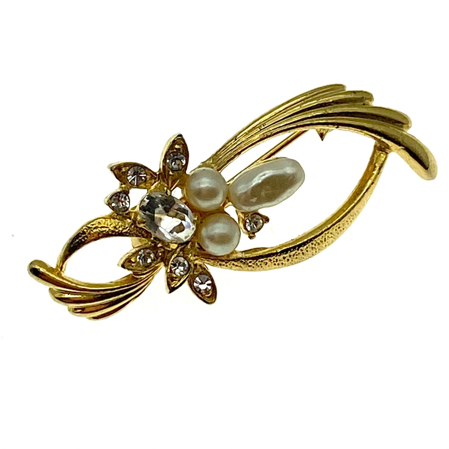 Broche fleur plaquée or et cristaux ornés de perles