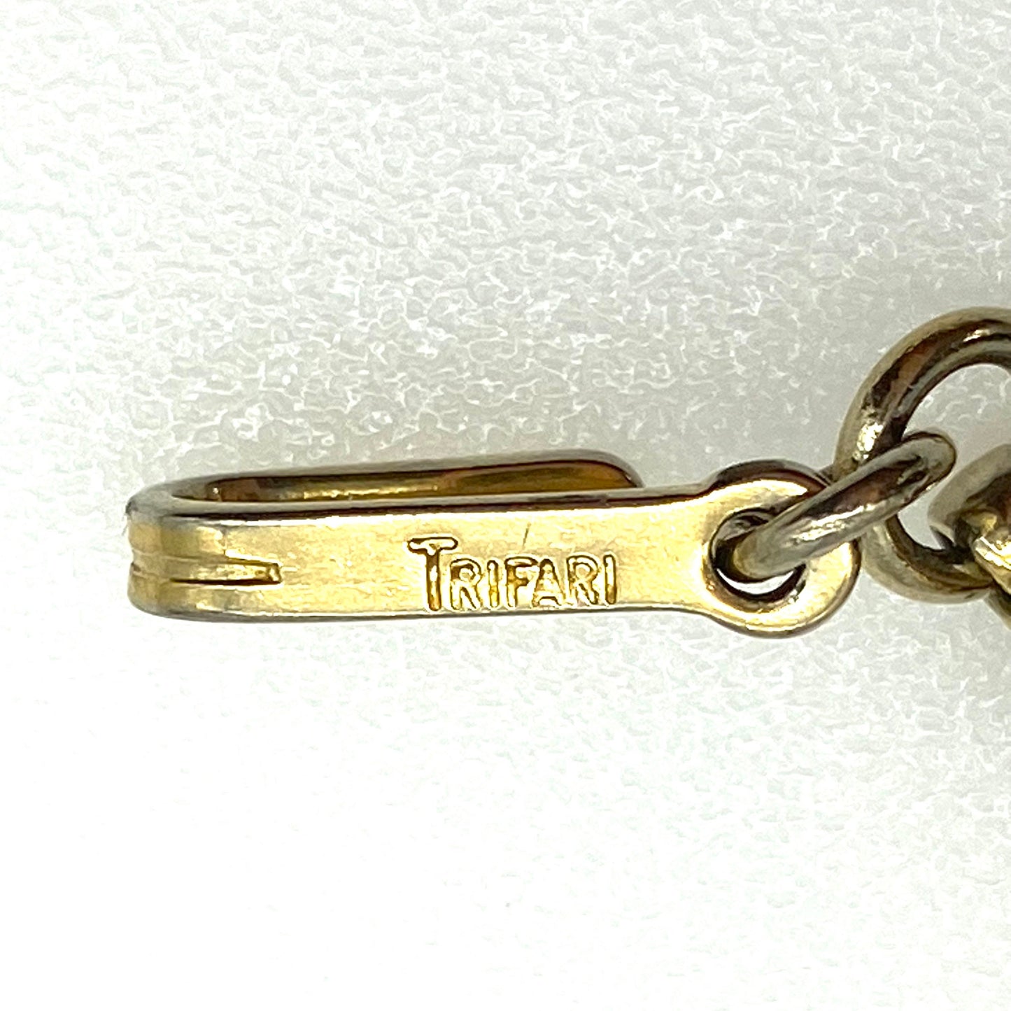 Crown Trifari Brushed Gold Plated 1960's Scalloped Choker With Crown Trifari Hang Tag