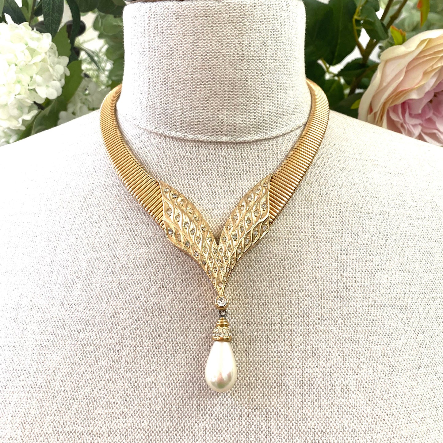 Collier Christian Dior Flex avec ensemble de cristaux Swarovski et fausse perle en forme de larme