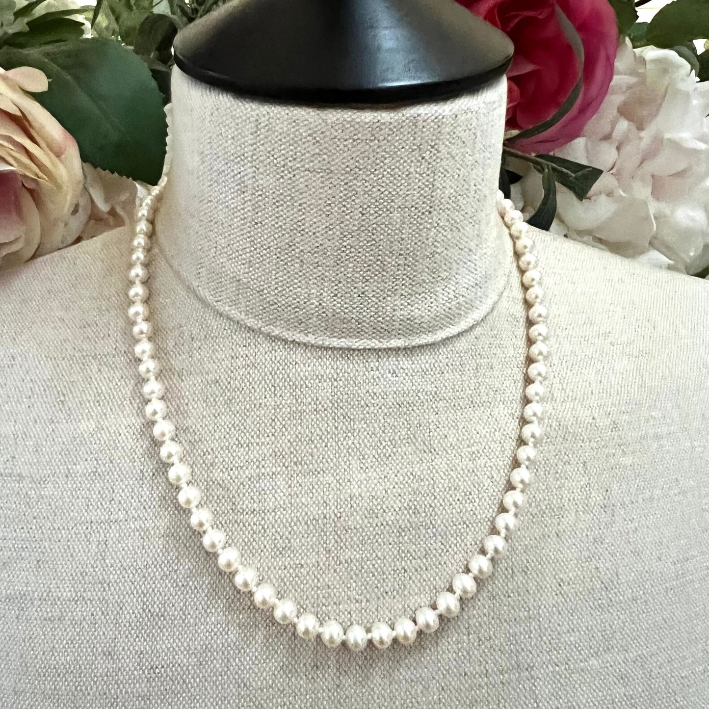 JKa Kohle of Pforzheim 9ct Gold Slide Clasp and Safety Chain Hand Knotted Cultured Pearl Necklace