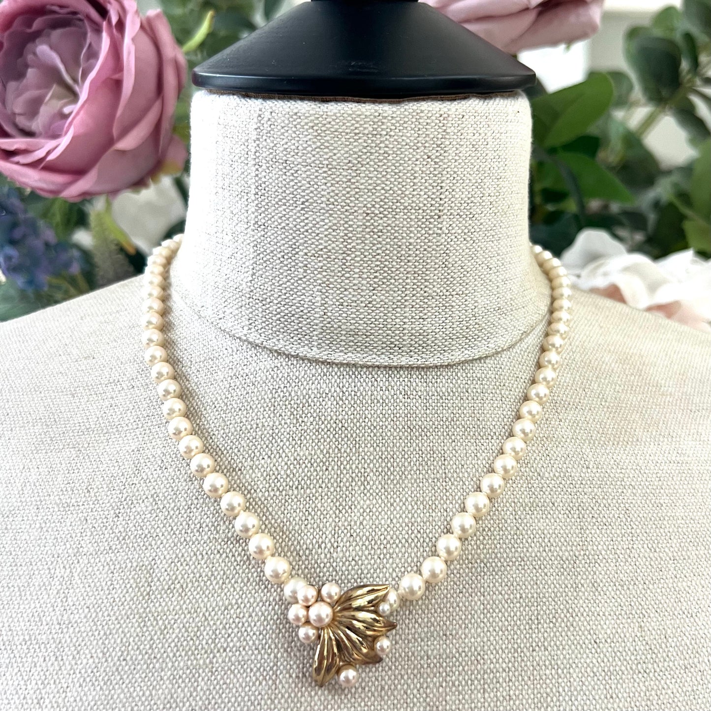 Majorica Hand Knotted Pearl Necklace with Integral 925 Silver (Gold Vermeil Pendant)