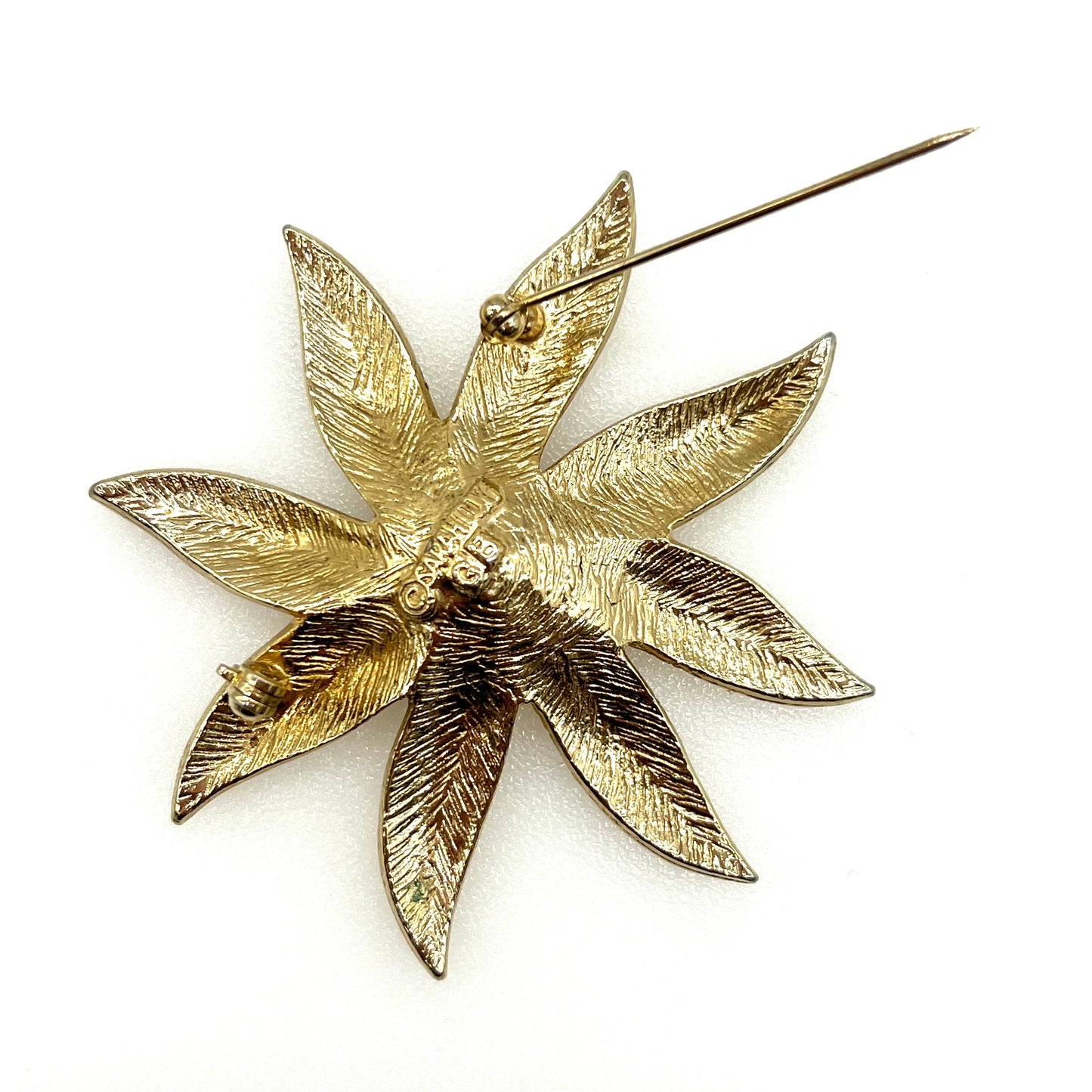1970's Sarah Coventry Gold Plated Flower Brooch with Faux Pearl