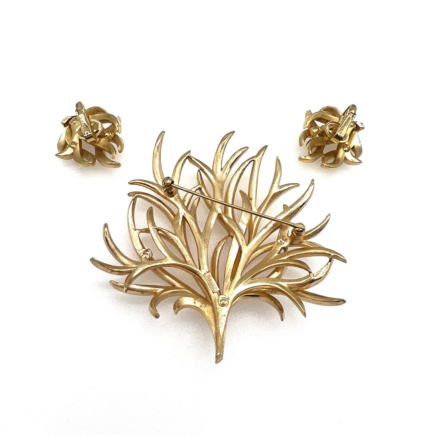 Crown Trifari Swaying Seaweed Brooch and Clip On Earrings